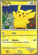 Pikachu (PW2) (Italian) [Pikachu World Collection Promos] - Comfy Hobbies